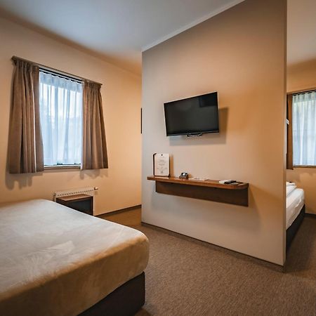 Guest House Ejga Есенице Экстерьер фото