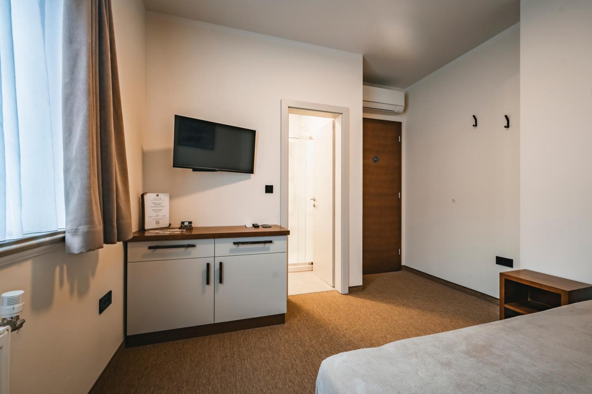 Guest House Ejga Есенице Экстерьер фото